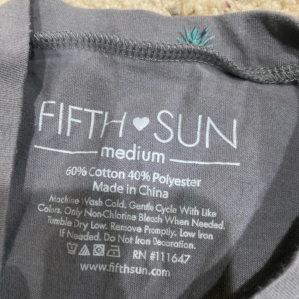 Fifth Sun Summer Vibes Pineapple Tank Top Size Medium - Picture 4 of 6